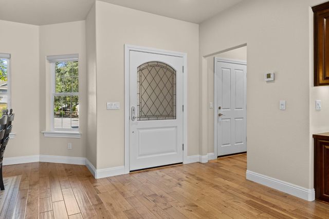 11733 Inverness Way, Auburn, CA 95602