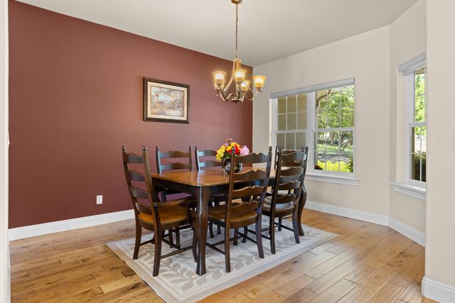 11733 Inverness Way, Auburn, CA 95602