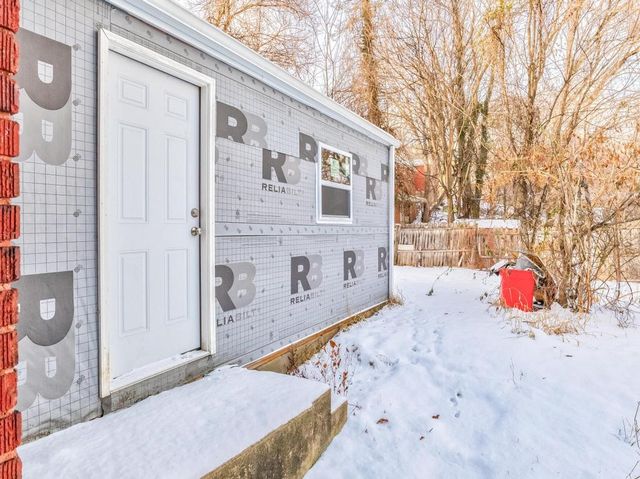 614 8th St, Beaver Falls, PA 15010