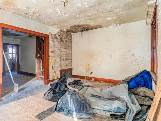 614 8th St, Beaver Falls, PA 15010