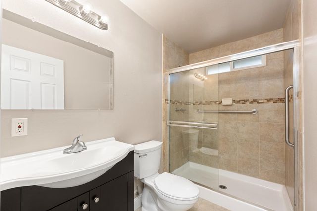 11389 Torrey Pines Dr, Auburn, CA 95602