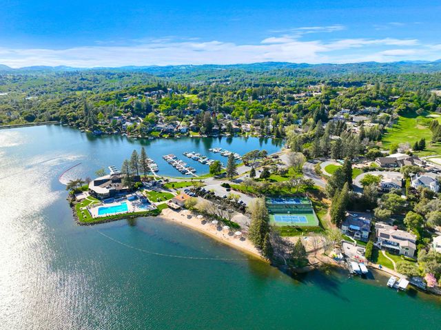 11389 Torrey Pines Dr, Auburn, CA 95602