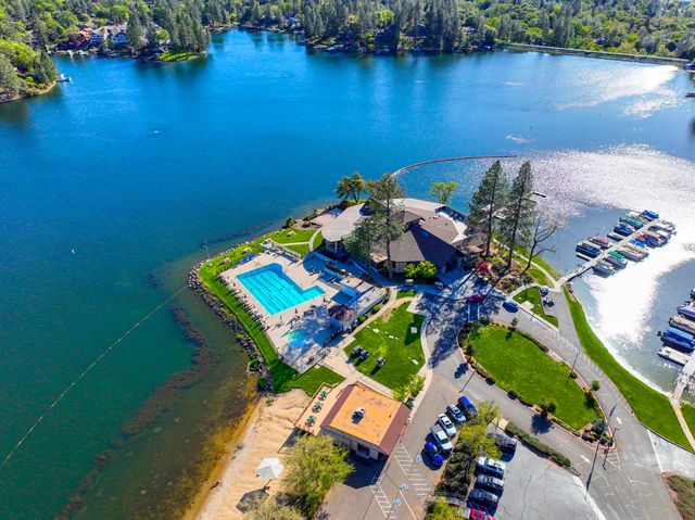 11389 Torrey Pines Dr, Auburn, CA 95602