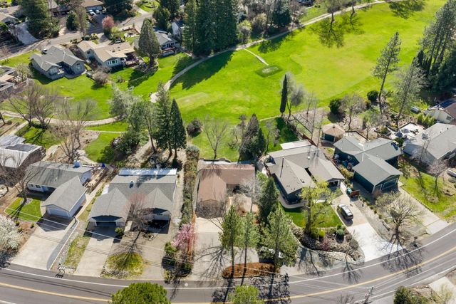 11389 Torrey Pines Dr, Auburn, CA 95602