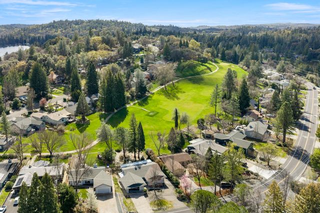 11389 Torrey Pines Dr, Auburn, CA 95602