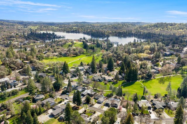 11389 Torrey Pines Dr, Auburn, CA 95602