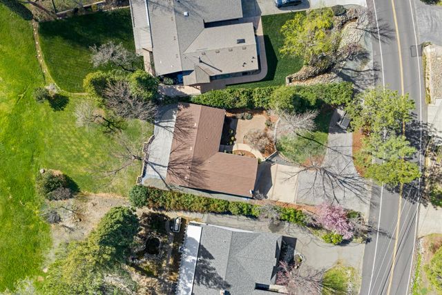 11389 Torrey Pines Dr, Auburn, CA 95602