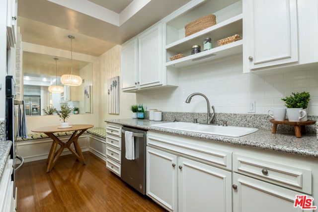 8455 Fountain Avenue 302, West Hollywood, CA 90069