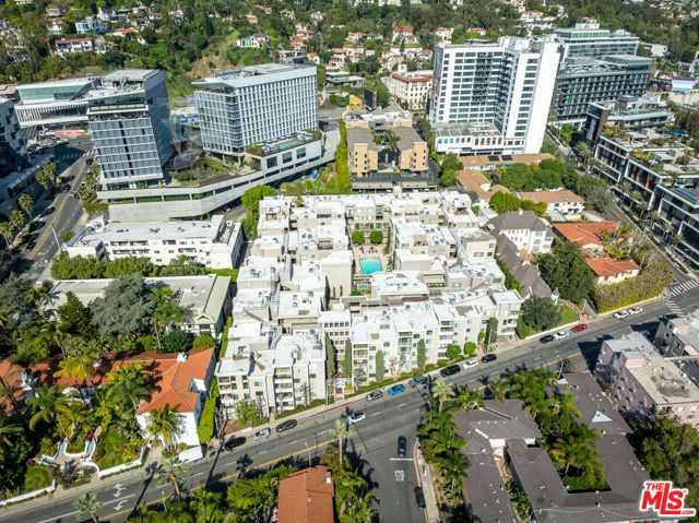 8455 Fountain Avenue 302, West Hollywood, CA 90069