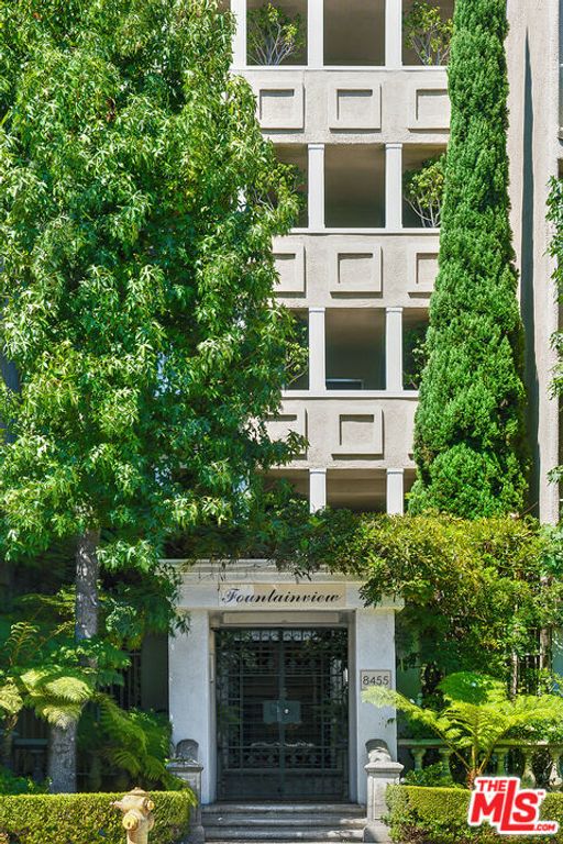 8455 Fountain Avenue 302, West Hollywood, CA 90069