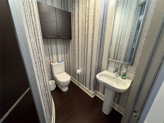 239 COSMOPOLITAN COURT, Sarasota, FL 34236