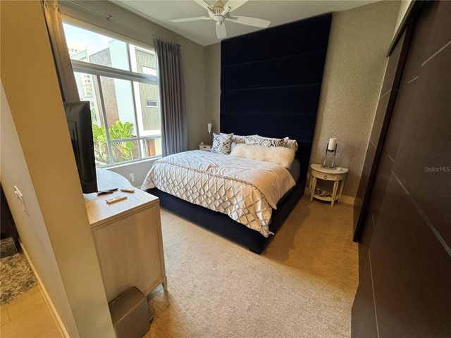 239 COSMOPOLITAN COURT, Sarasota, FL 34236