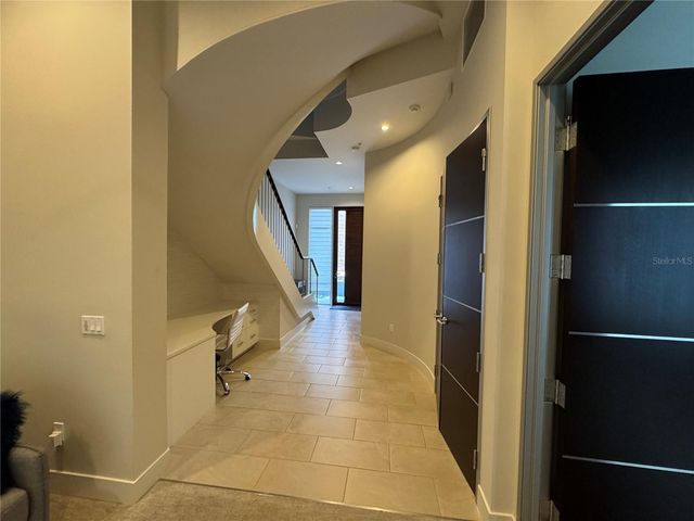 239 COSMOPOLITAN COURT, Sarasota, FL 34236