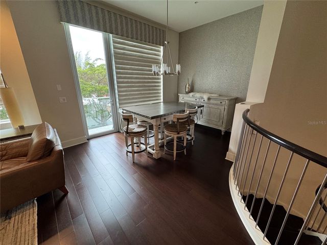 239 COSMOPOLITAN COURT, Sarasota, FL 34236