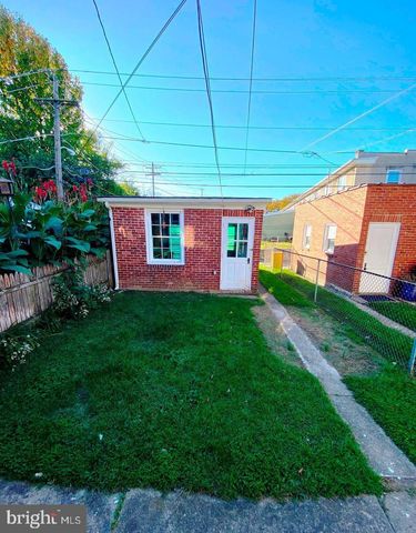 304 S 3RD AVE, West Reading, PA 19611
