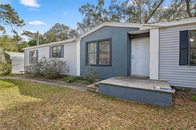 16734 NE 2ND STREET ROAD, Silver Springs, FL 34488