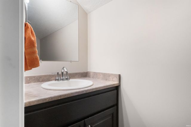 14809 Blue Reef Drive, Fort Wayne, IN 46814