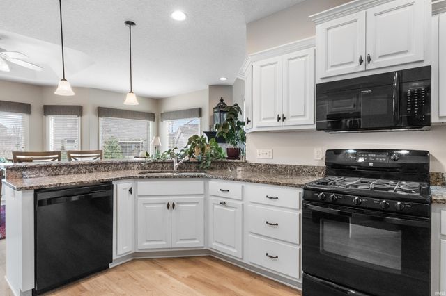 14809 Blue Reef Drive, Fort Wayne, IN 46814