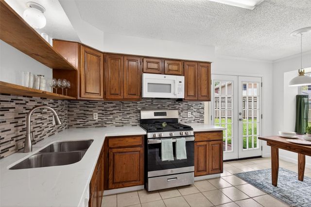 9206 Kirkleigh Street, Spring, TX 77379