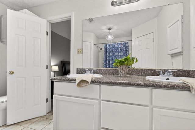 9206 Kirkleigh Street, Spring, TX 77379