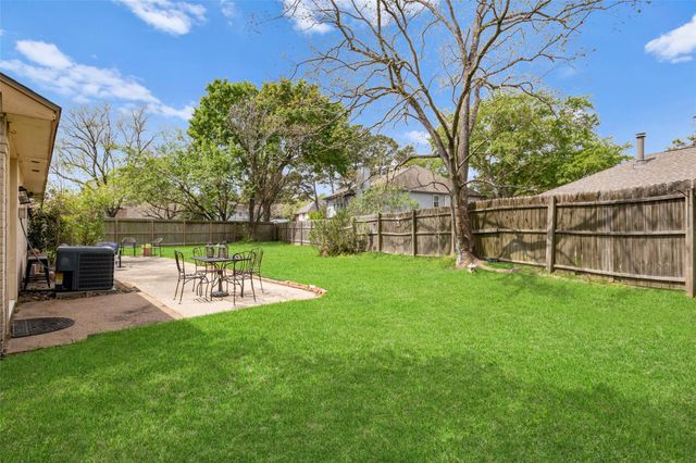 9206 Kirkleigh Street, Spring, TX 77379