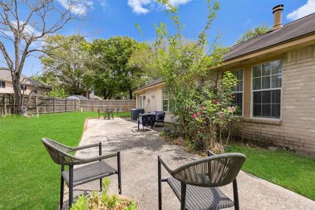 9206 Kirkleigh Street, Spring, TX 77379