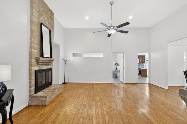 9206 Kirkleigh Street, Spring, TX 77379