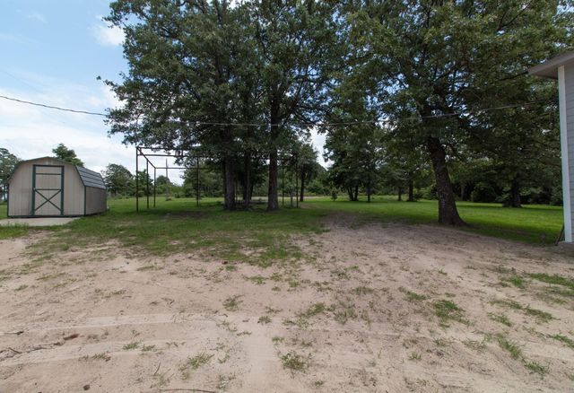 1225 Farm Road 1002, Big Sandy, TX 75755