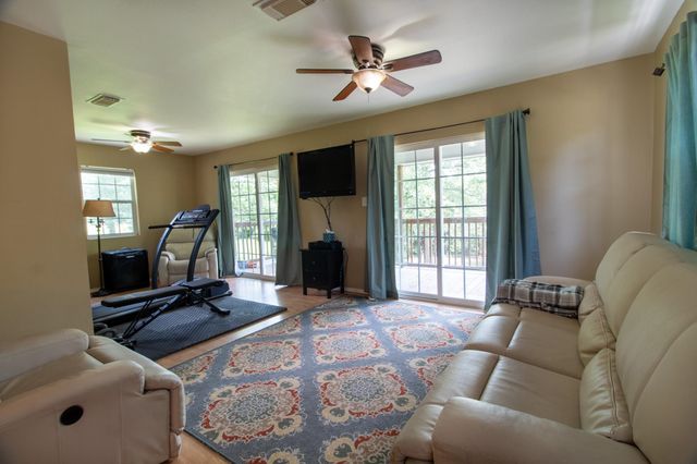 1225 Farm Road 1002, Big Sandy, TX 75755