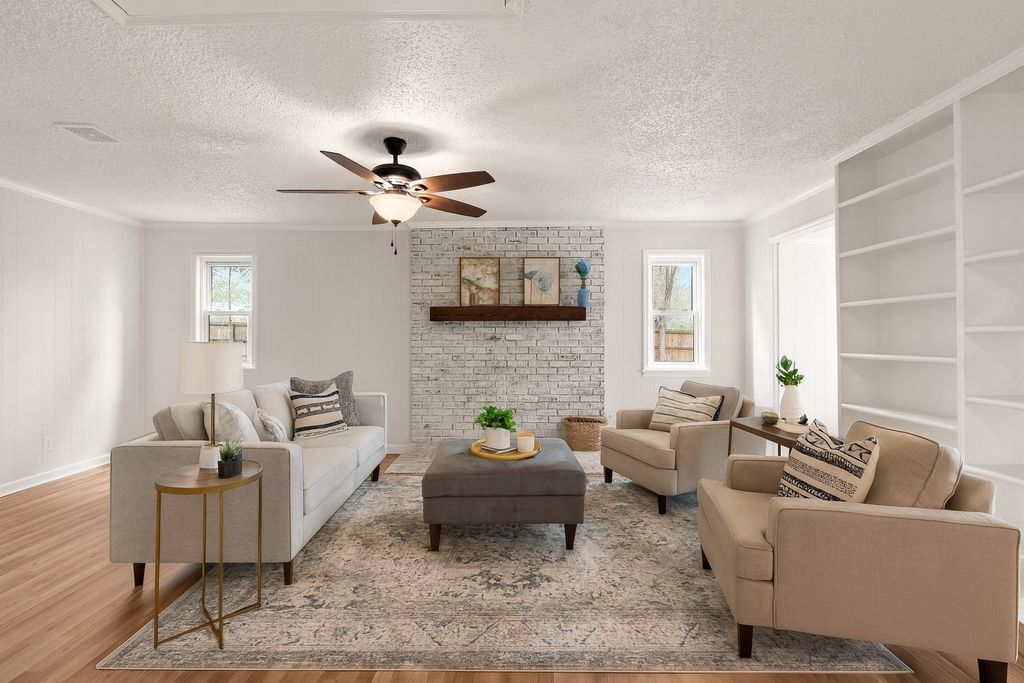 1035 New Deal Potts Rd, Cottontown, TN 37048