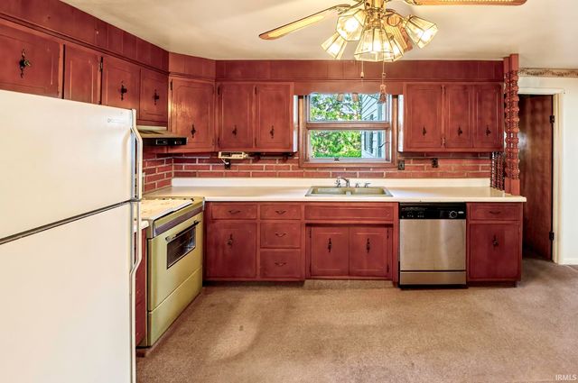 11648 N State Rd 1, Ossian, IN 46777