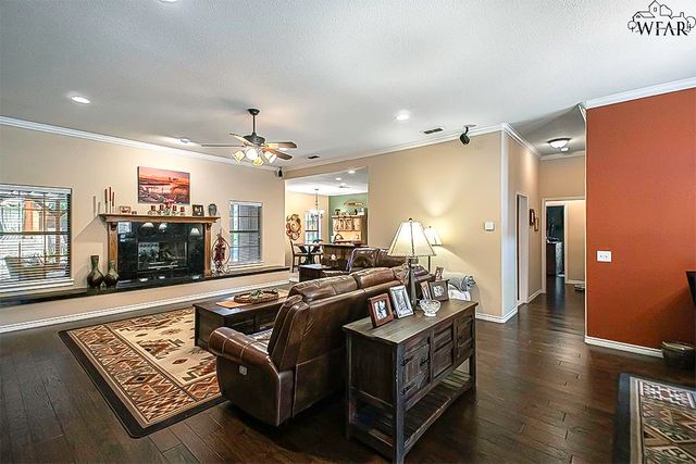 4157 CANDLEWOOD CIRCLE, Wichita Falls, TX 76308