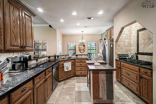 4157 CANDLEWOOD CIRCLE, Wichita Falls, TX 76308