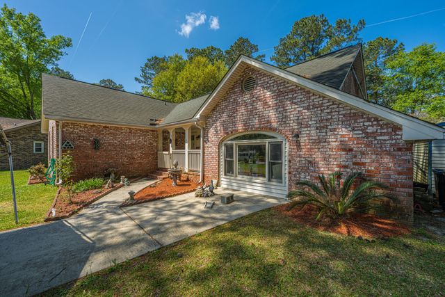 110 Two Wood Court, Summerville, SC 29483