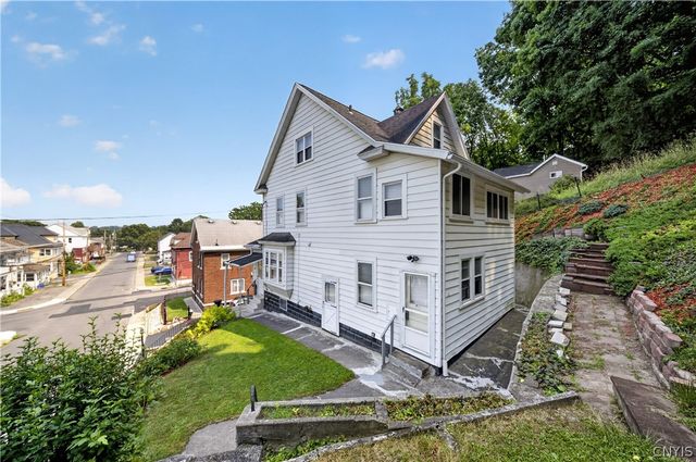 203 Woods Road, Geddes, NY 13209