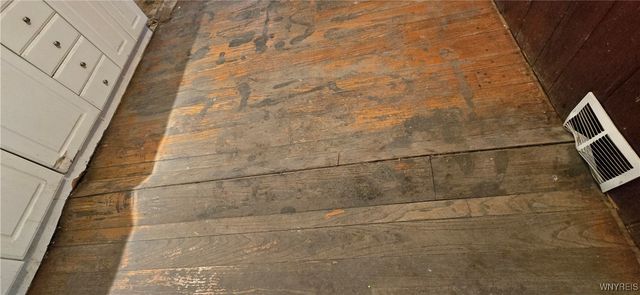 33 Heim Road, Amherst, NY 14221