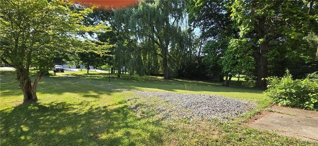 33 Heim Road, Amherst, NY 14221