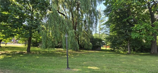 33 Heim Road, Amherst, NY 14221