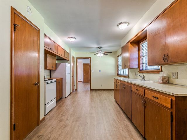1502 S Reno Avenue, El Reno, OK 73036