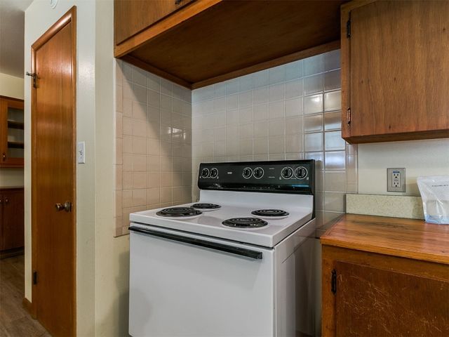 1502 S Reno Avenue, El Reno, OK 73036