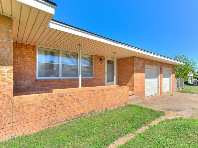 1502 S Reno Avenue, El Reno, OK 73036
