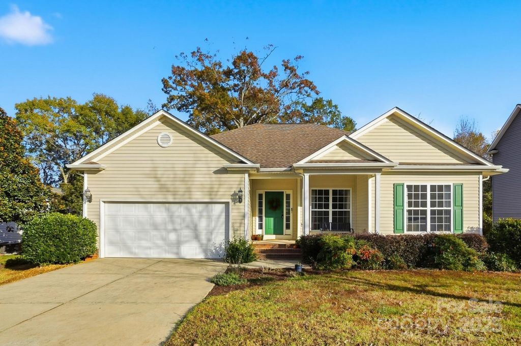 912 Gold Finch Circle, Fort Mill, SC 29715