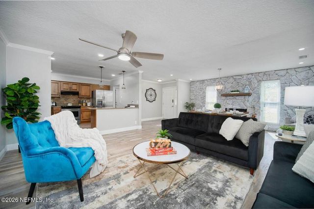 11613 LAKE RIDE Drive, Jacksonville, FL 32223