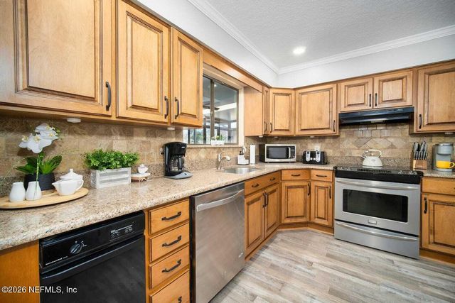 11613 LAKE RIDE Drive, Jacksonville, FL 32223