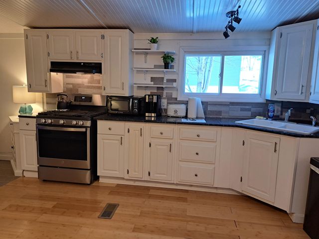 1025 Mountainview Avenue, Charlestown, NH 03603