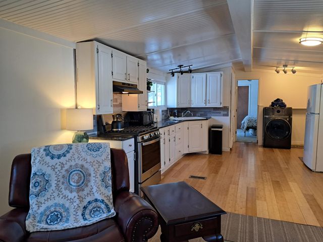 1025 Mountainview Avenue, Charlestown, NH 03603