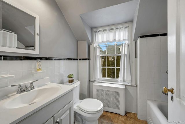 21 Homestead Avenue, Scarsdale, NY 10583