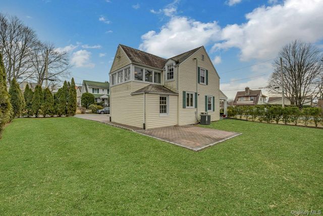 21 Homestead Avenue, Scarsdale, NY 10583