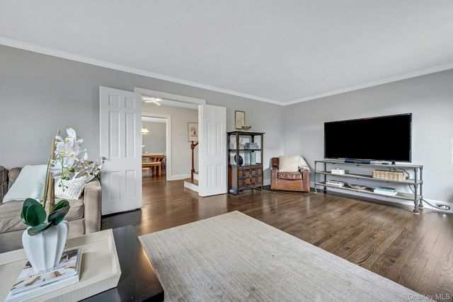 21 Homestead Avenue, Scarsdale, NY 10583