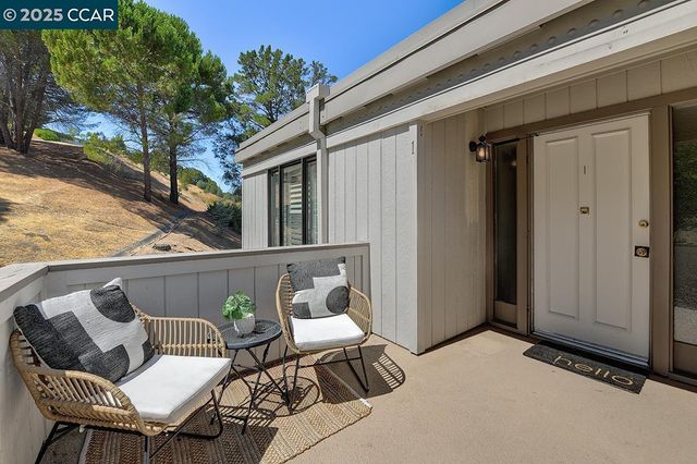 1424 Canyonwood Ct 1, Walnut Creek, CA 94595